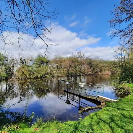 Etang De La Bibardiere Allonnes (Maine-et-Loire)